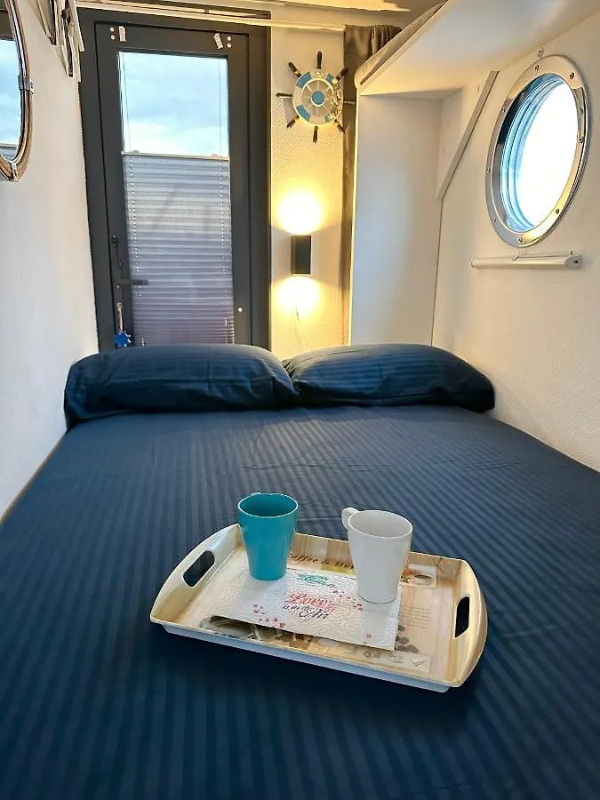 Hotel Houseboat Seabreeze Alghero 0*,  Italia