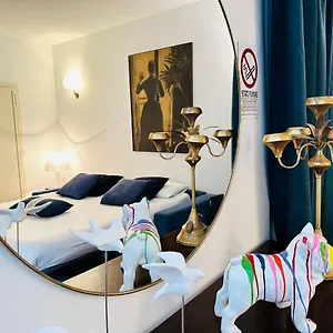Comecasa Duomo - San Babila Lovely , Mailand Italien