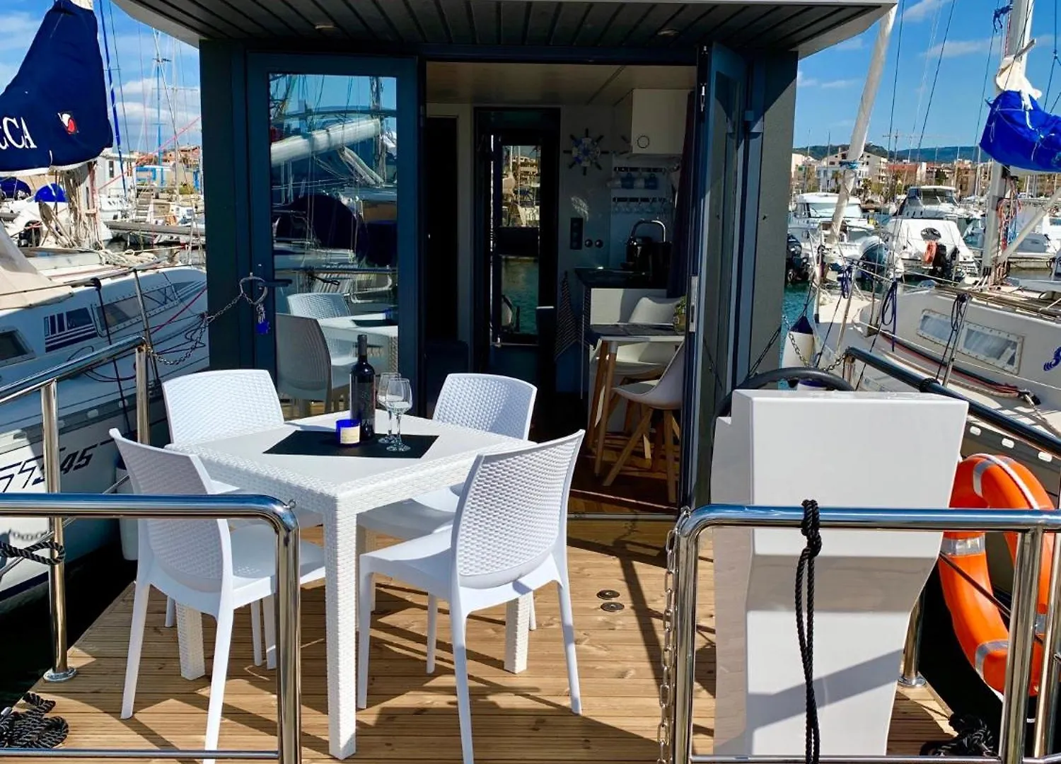 船屋 阿尔盖罗 Houseboat Seabreeze酒店